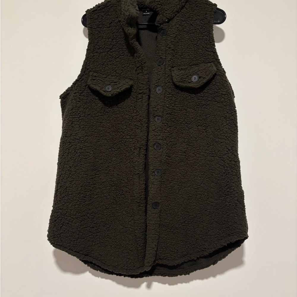 SHEIN olive green Sherpa Vest - Brand new never worn